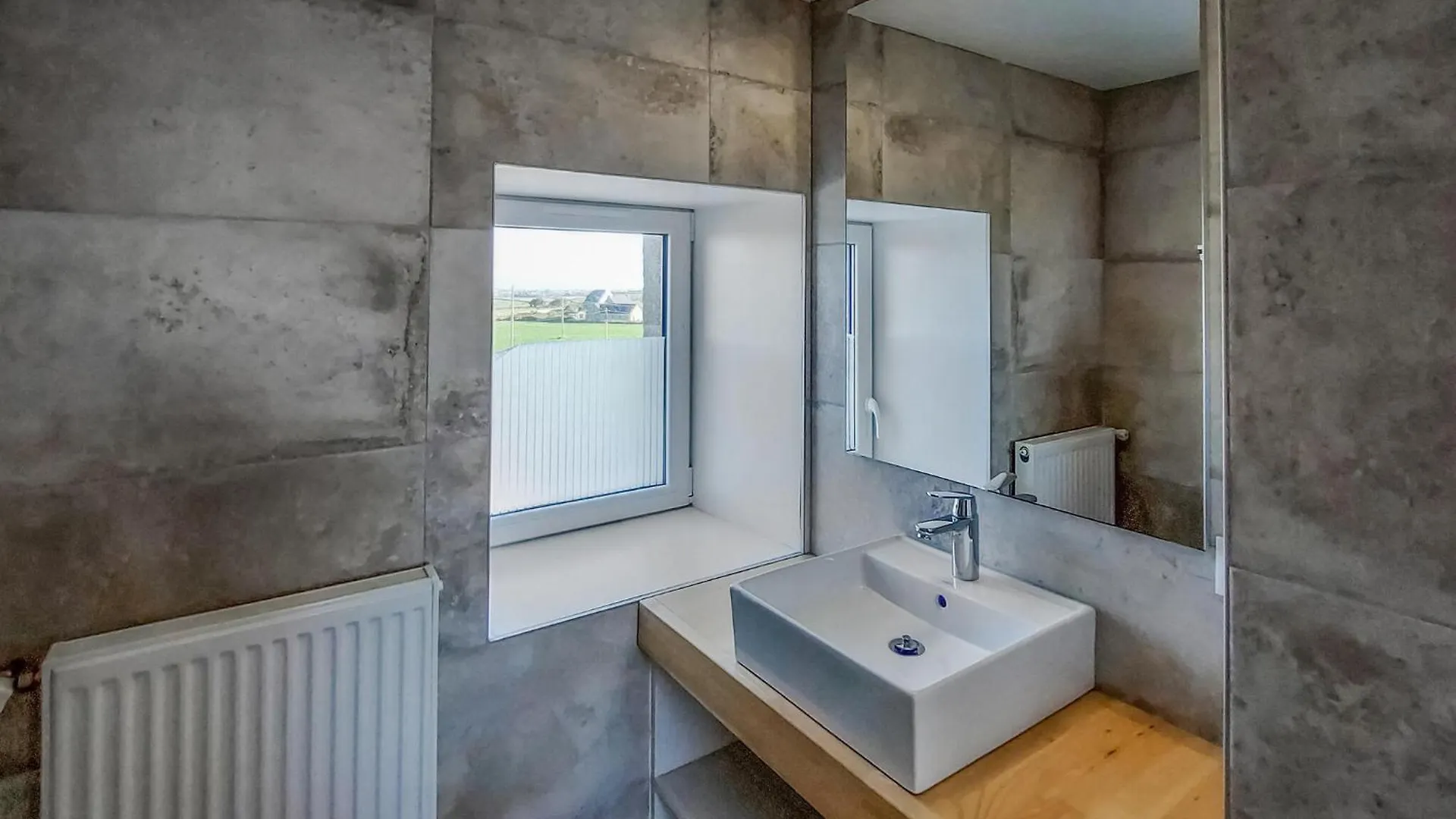 Gorgeous Home In Guisseny With Kitchen 0*,  Francie