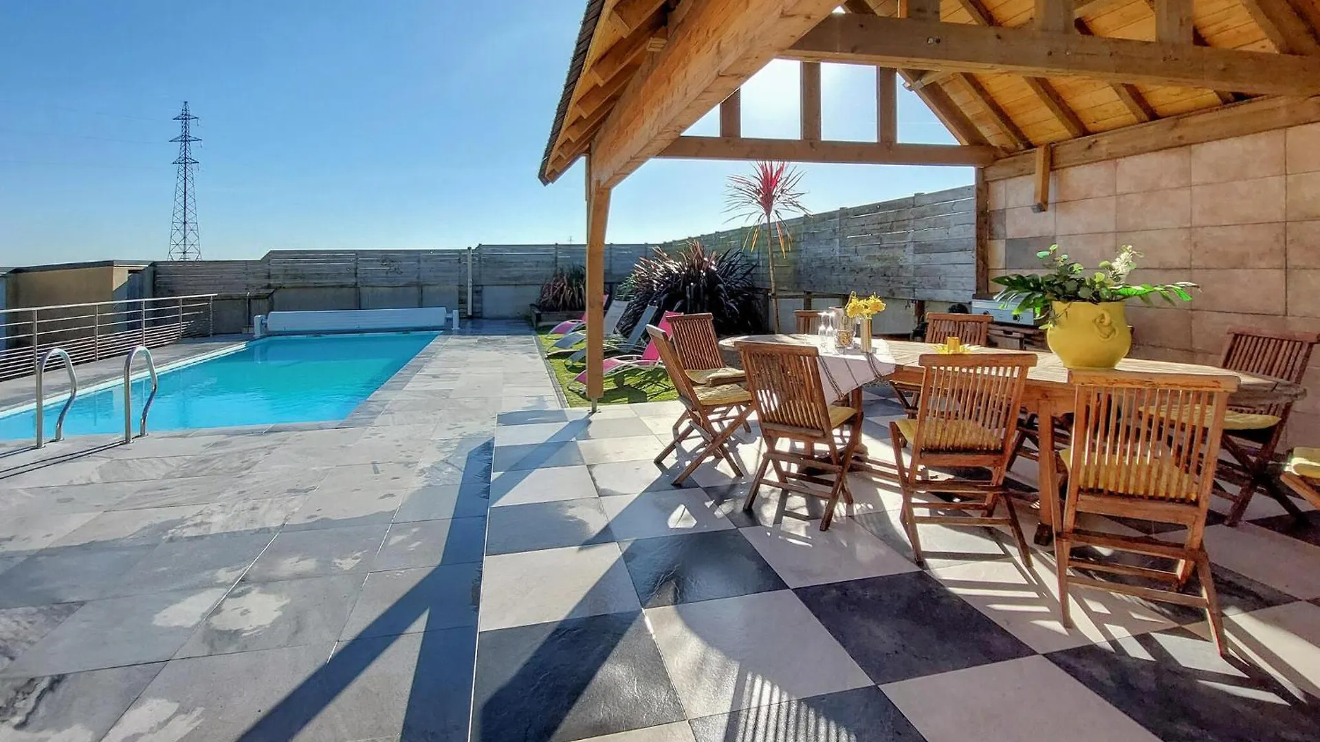 Gorgeous Home In Guisseny With Kitchen Francie